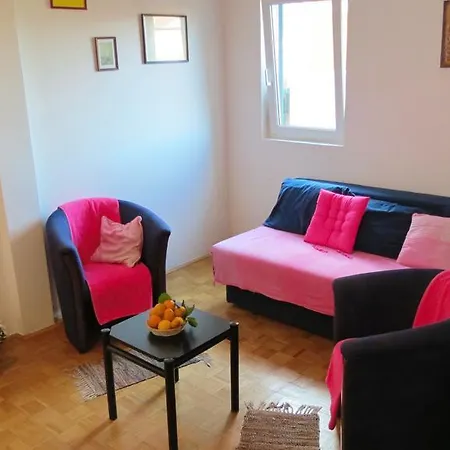شقة Zorka بودغوريتْسا